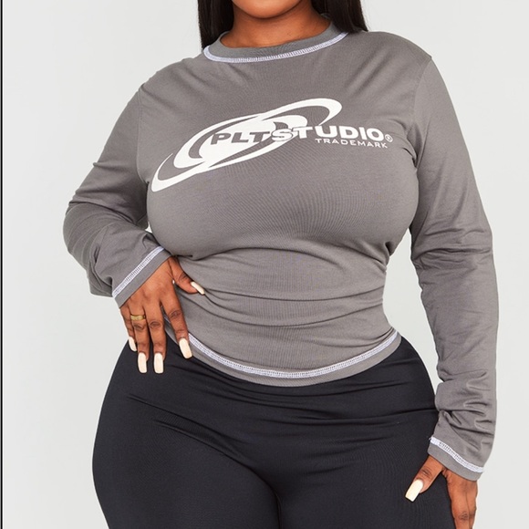 PRETTYLITTLETHING Plus Charcoal Washed
Studio Print Longsleeve T Shirt - Picture 5 of 5